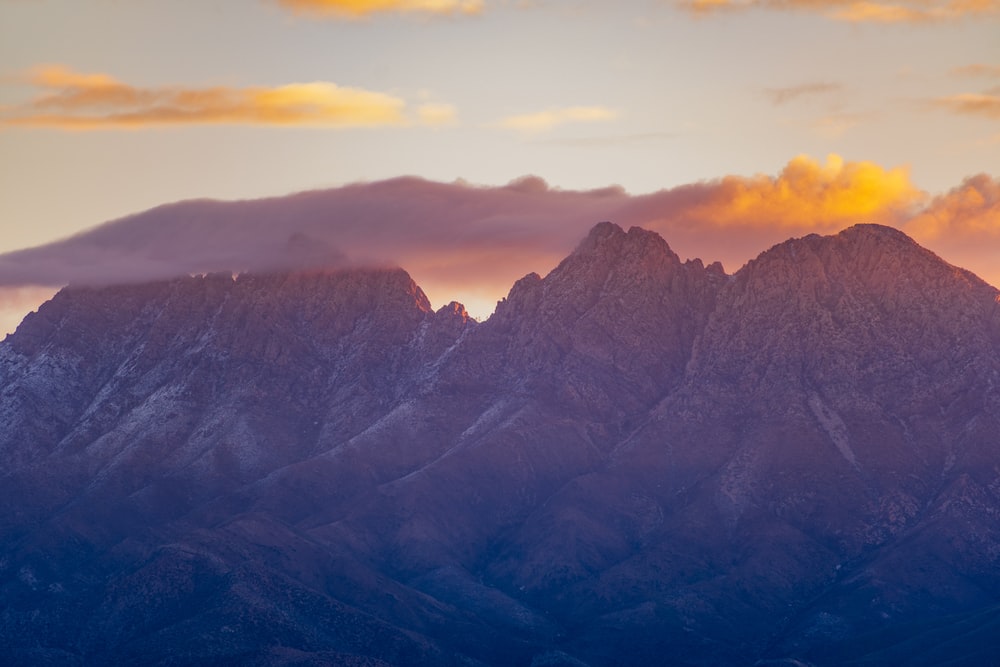Montagnes_coucher_de_soleil